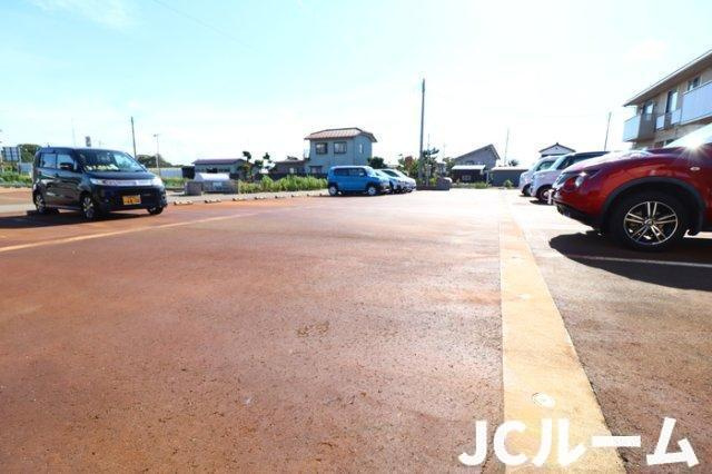 ロジュマン シュシュ Aの駐車場
