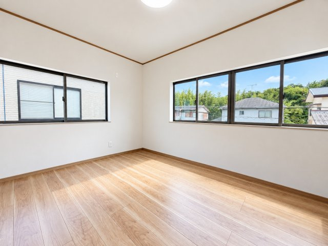 湖南市宝来坂1丁目の洋室