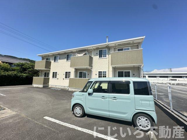 リブ・グリーンの駐車場