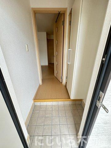 ルミエール下大野Aの玄関