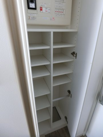プラウドフラット武蔵小杉イーストの収納|他のお部屋の参考写真となります。