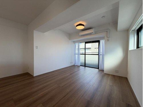 中野区中野５丁目の中古マンションの居間・リビング|室内（2026年3月）撮影