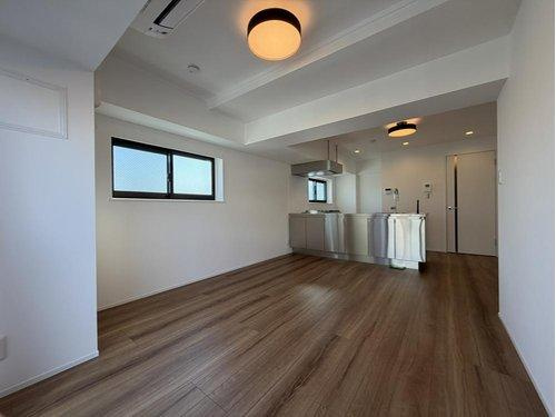 中野区中野５丁目の中古マンションの居間・リビング|室内（2026年3月）撮影