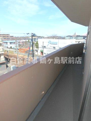 クレアメゾン鶴ヶ島ステーションフロントのバルコニー