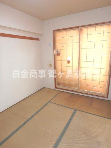 クレアメゾン鶴ヶ島ステーションフロントの和室