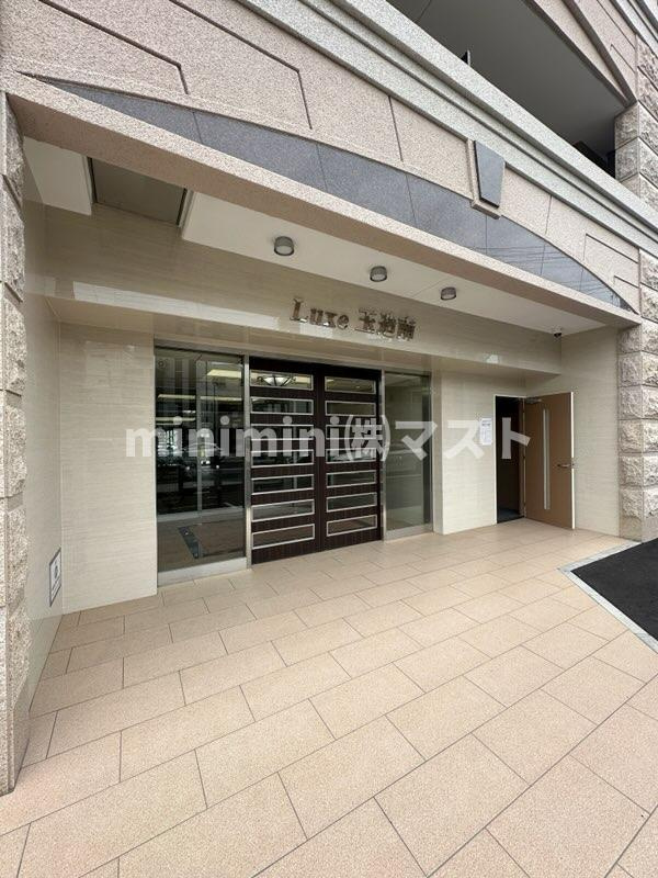 大阪市東成区玉津２丁目の賃貸マンションのエントランス