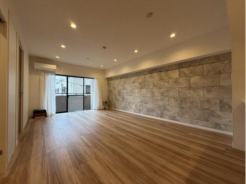 立川市曙町２丁目の中古マンションの居間・リビング|室内（2026年6月）撮影