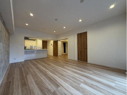 立川市曙町２丁目の中古マンションの居間・リビング|室内（2026年6月）撮影