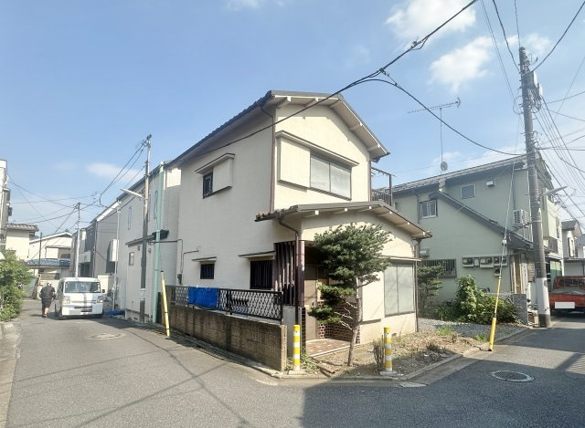 練馬区高松4丁目 限定1棟の外観|開放感あふれる角地に誕生します
是非、現地にて陽当たりや周辺環境などご確認ください
※古屋あり