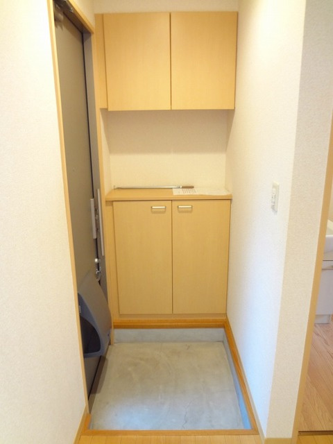 シャリテの玄関