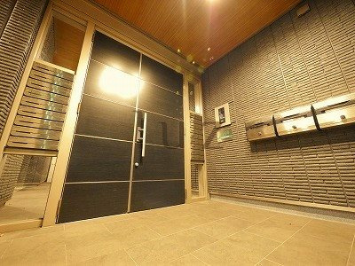 プログレス新鶴見のエントランス