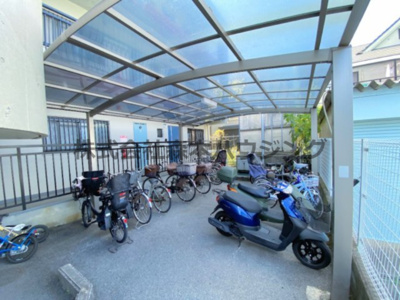 【その他共用部分】 | 　マンションあけぼの | 駐輪場です