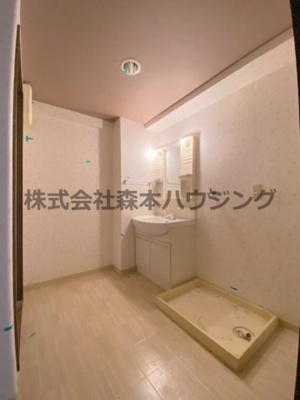 【洗面所】 | 　マンションあけぼの | 使いやすい洗面所です