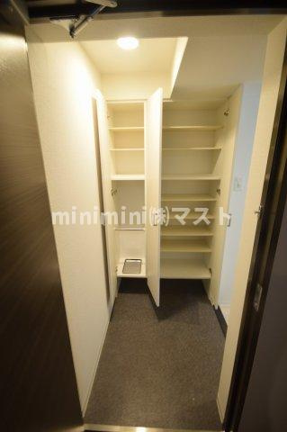 大阪市西区立売堀３丁目の賃貸マンションの収納
