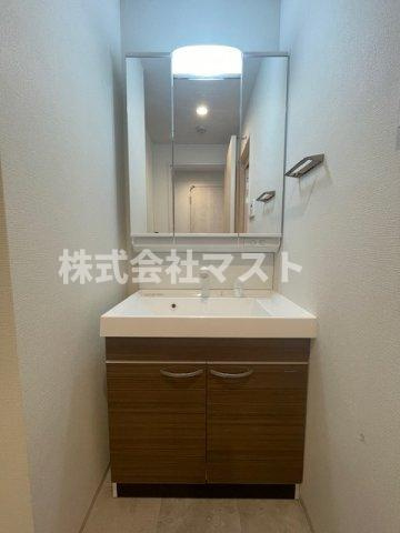 大阪市福島区海老江５丁目の賃貸マンションの洗面所