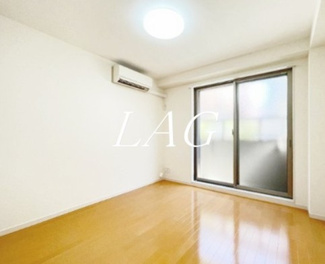【居間・リビング】 | Ｒ　ＦＬＡＴ | 洋室のお部屋です。