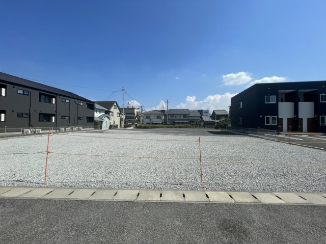 丸亀市土居町　土地の前面道路含む現地写真