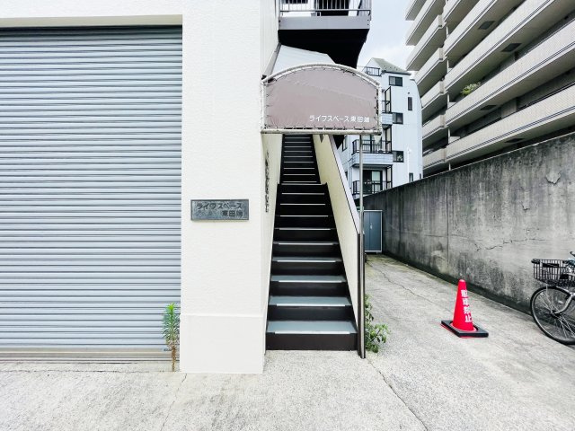 ライフスペース東田端のエントランス