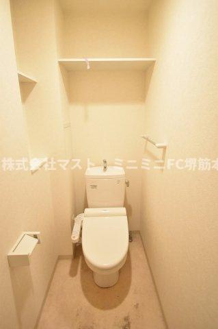 大阪市中央区松屋町住吉の賃貸マンションのトイレ