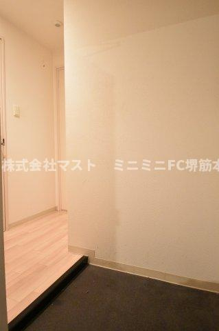 大阪市中央区松屋町住吉の賃貸マンションの玄関