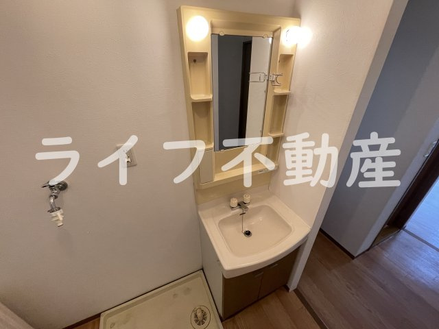 コンフォートＫ’sの洗面所|脱衣スペースもあります