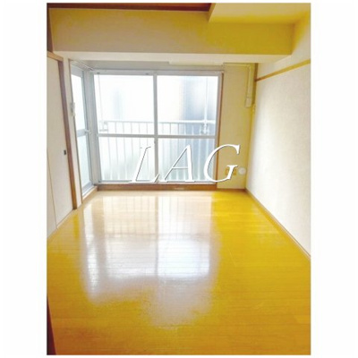 【居間・リビング】 | モンシャトー北新宿 | 洋室のお部屋です。