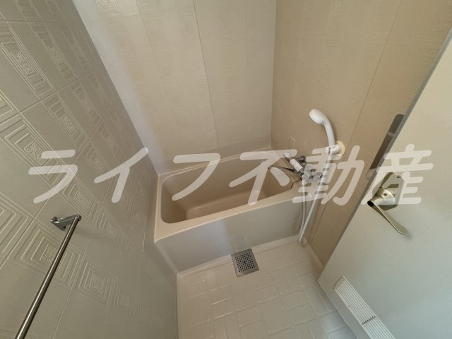 第2高山ハイツの浴室|日々の疲れを癒すお風呂付です
