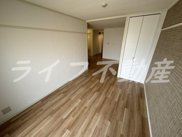 第2高山ハイツの内装|明るい室内です