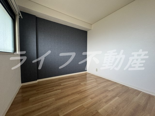 第2高山ハイツの洋室|コンパクトで使いやすい洋室です