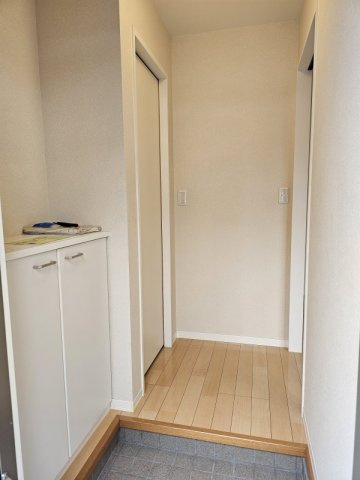 アドレス池ノ内の玄関|玄関ドアを開けても室内は見えません！