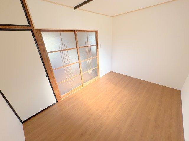 駒三ハウスの洋室