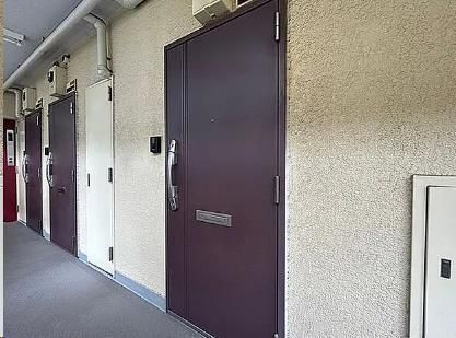 シャトレー新宿御苑Ⅰの玄関