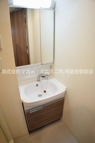 プレサンス北堀江の洗面所