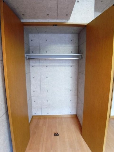 フェニックス三軒茶屋の収納|クローゼット