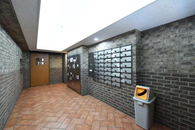 フェニックス三軒茶屋のロビー|建物の内部です