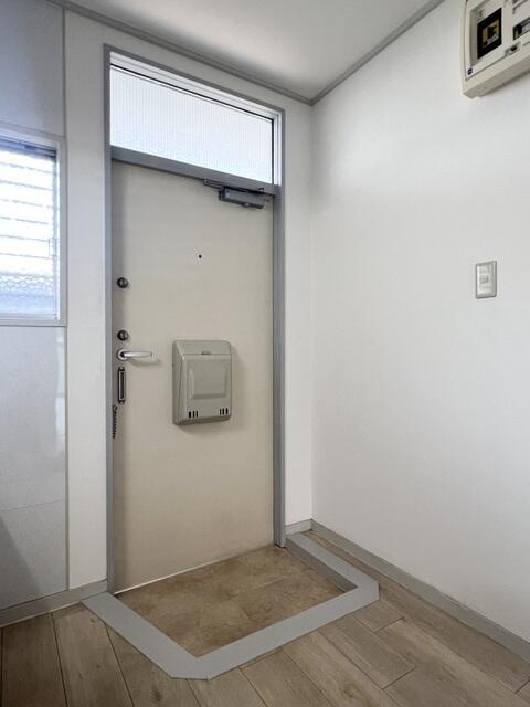 ネスト新代田の玄関|収納もある玄関です