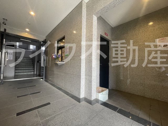 ルルド今米のエントランス|毎日通るエントランスはこのようになっています