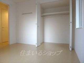 Ｓｅｐｉａ　Ｐａｌａｃｅ砂屋敷の寝室|クローゼットあり