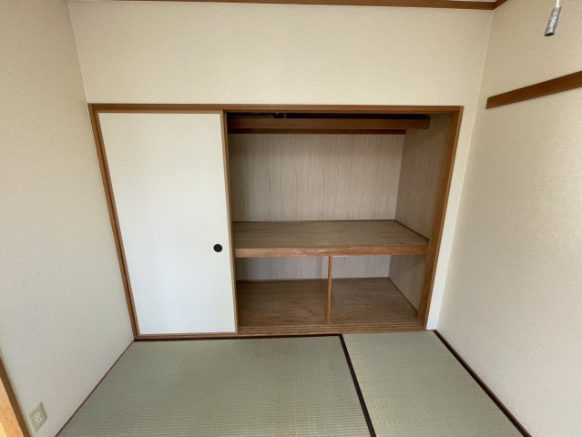 西宮市二見町の賃貸マンションの収納