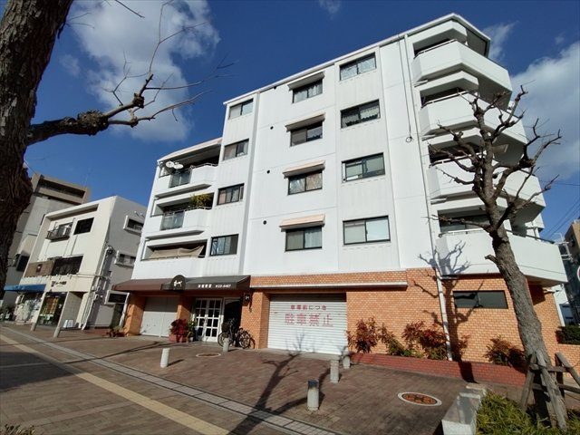 芦屋市大桝町の賃貸マンションの外観