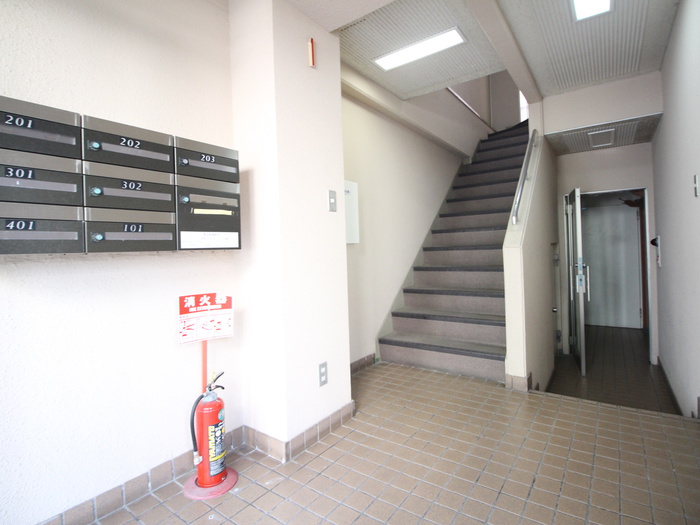 芦屋市船戸町の賃貸マンションのロビー