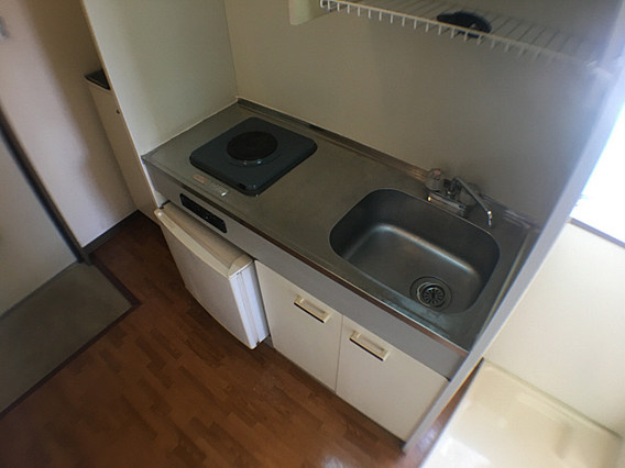 神戸市灘区灘南通１丁目の賃貸マンションのキッチン