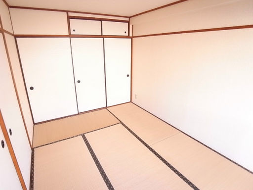 甲南ビルの居間・リビング