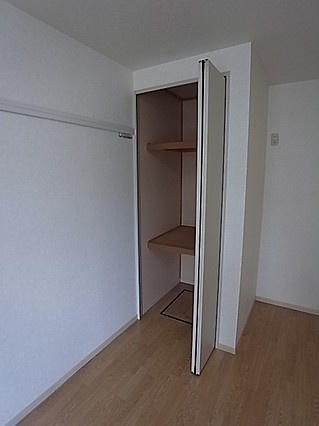 神戸市東灘区本山中町２丁目の賃貸マンションの収納
