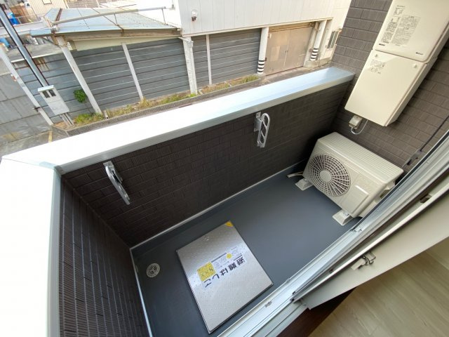 神戸市灘区琵琶町３丁目の賃貸マンションのバルコニー