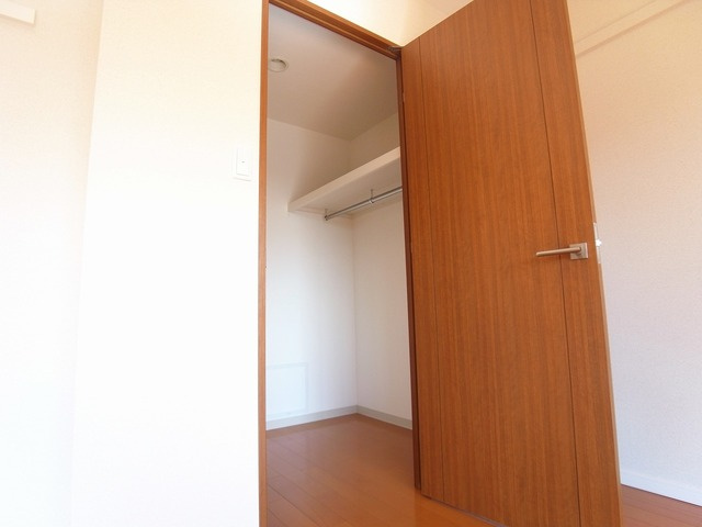 神戸市東灘区住吉本町３丁目の賃貸マンションの収納