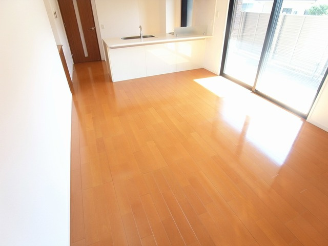 神戸市東灘区住吉本町３丁目の賃貸マンションの居間・リビング
