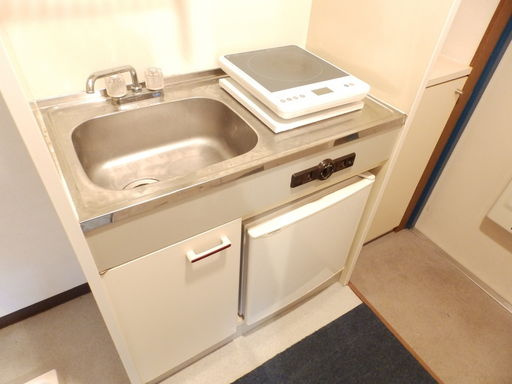 神戸市灘区烏帽子町２丁目の賃貸マンションのキッチン