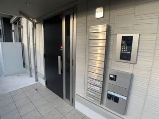 D-room宮ノ前のエントランス