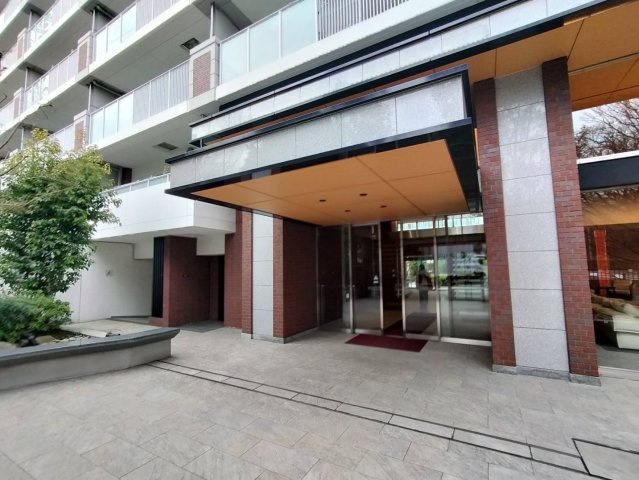 横浜市戸塚区品濃町の賃貸マンションのエントランス|毎日通るエントランス♪